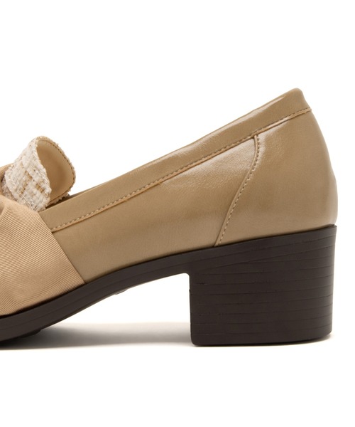 JELLY BEANS(ジェリービーンズ)の「ターバンリボンヒールローファーパンプス(204-61158)JELLY BEANS(ジェリービーンズ)(パンプス・レディース・ブラック/ライトベージュ/ダークベージュ・22.5/23/23.5/24/24.5)」の15枚目の写真