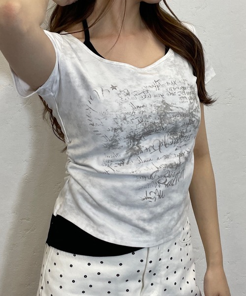 ROGER AND RAW(ロジャーアンドロウ)の「ヴィンテージ風プリント ホルターキャミレイヤード ショートTシャツ(Tシャツ/カットソー・レディース・ブラック/グレー/ホワイト/ベージュ・FREE)」の20枚目の写真