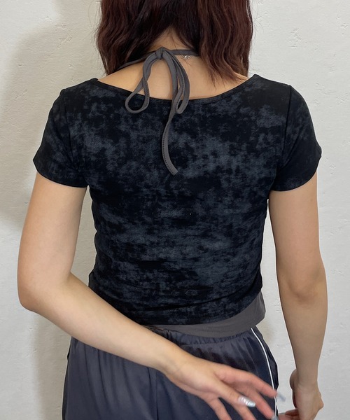 ROGER AND RAW(ロジャーアンドロウ)の「ヴィンテージ風プリント ホルターキャミレイヤード ショートTシャツ(Tシャツ/カットソー・レディース・ブラック/グレー/ホワイト/ベージュ・FREE)」の14枚目の写真