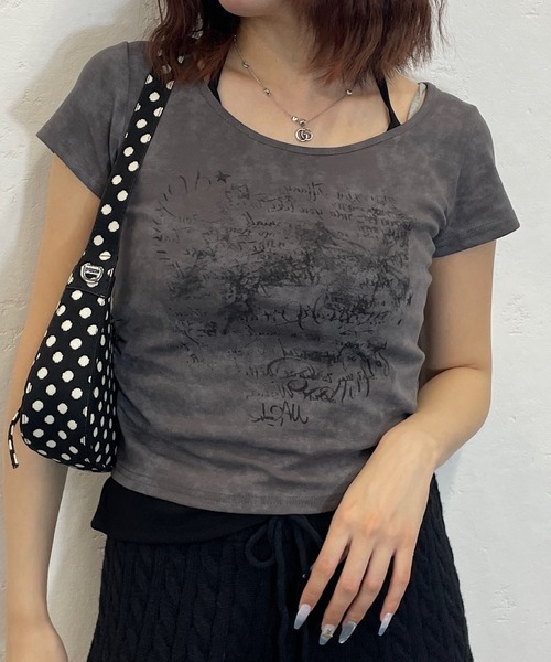 ROGER AND RAW(ロジャーアンドロウ)の「ヴィンテージ風プリント ホルターキャミレイヤード ショートTシャツ(Tシャツ/カットソー・レディース・ブラック/グレー/ホワイト/ベージュ・FREE)」の11枚目の写真