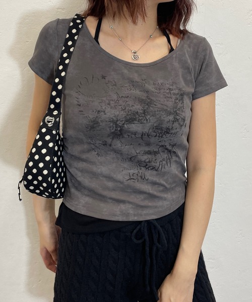ROGER AND RAW(ロジャーアンドロウ)の「ヴィンテージ風プリント ホルターキャミレイヤード ショートTシャツ(Tシャツ/カットソー・レディース・ブラック/グレー/ホワイト/ベージュ・FREE)」の9枚目の写真
