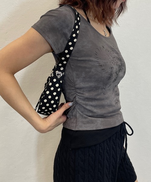 ROGER AND RAW(ロジャーアンドロウ)の「ヴィンテージ風プリント ホルターキャミレイヤード ショートTシャツ(Tシャツ/カットソー・レディース・ブラック/グレー/ホワイト/ベージュ・FREE)」の8枚目の写真