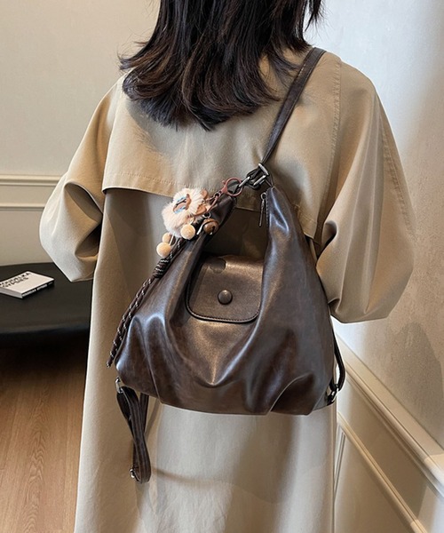 lulufa(ルルファ)の「【2WAY仕様】フラップポケット ヴィンテージライク ワンショルダーバッグ(ショルダーバッグ・レディース・ブラック/ブラウン・FREE)」の11枚目の写真