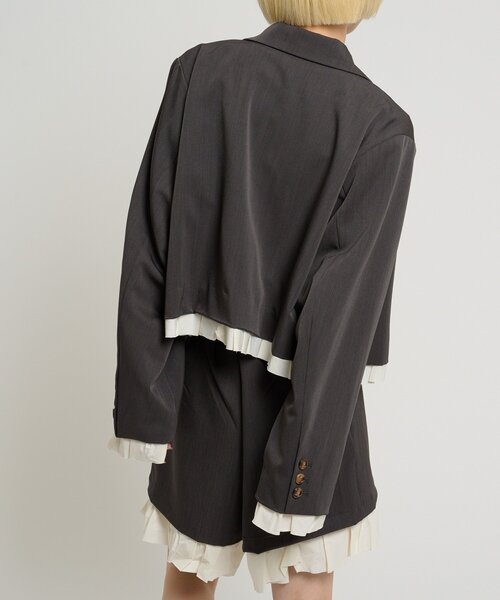 w closet(ダブルクローゼット)の「ショートフリルジャケット(テーラードジャケット・レディース・チャコールグレー/ブラウン・FREE)」の8枚目の写真