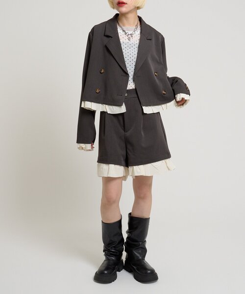 w closet(ダブルクローゼット)の「ショートフリルジャケット(テーラードジャケット・レディース・チャコールグレー/ブラウン・FREE)」の6枚目の写真