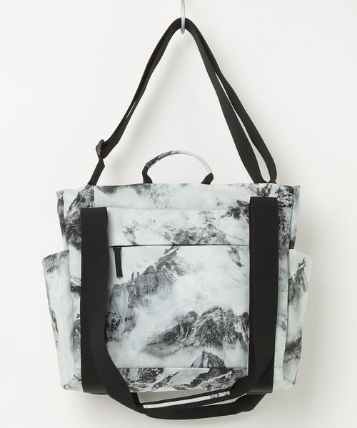 Mammut(マムート)の「エクセロン 2.0 トートバッグ ジャパンエクスクルーシブ ミドル オールオーバープリント / Xeron 2.0 Tote Bag JE Middle AOP(トートバッグ・メンズ・ホワイト系その他・14L)」の4枚目の写真