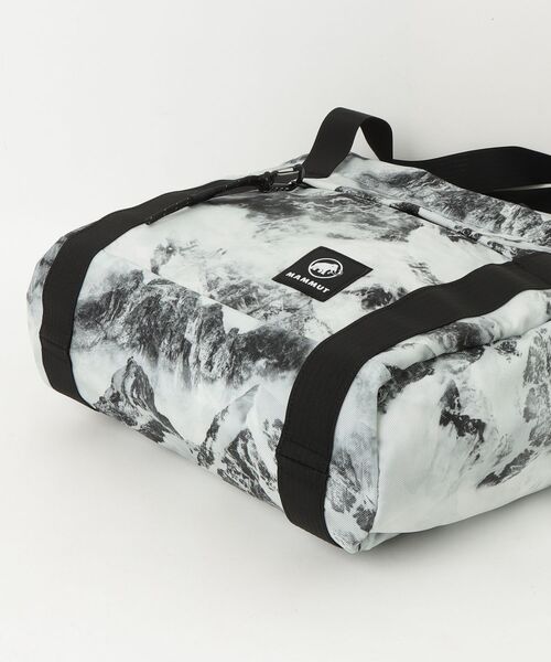 Mammut(マムート)の「エクセロン 2.0 トートバッグ ジャパンエクスクルーシブ ミドル オールオーバープリント / Xeron 2.0 Tote Bag JE Middle AOP(トートバッグ・メンズ・ホワイト系その他・14L)」の2枚目の写真