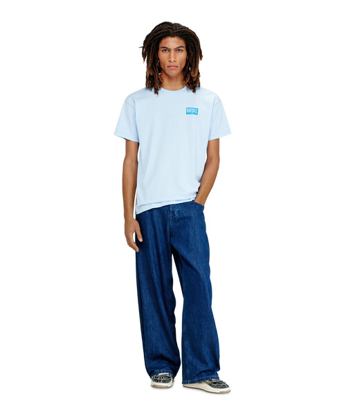 DIESEL(ディーゼル)の「メンズ Tシャツ T-NORM-V13(Tシャツ/カットソー・メンズ・ライトインディゴブルー/グリーン系その他・LARGE/MEDIUM/X-LARGE/SMALL/XXX-LARGE/X-SMALL/XX-LARGE)」の3枚目の写真