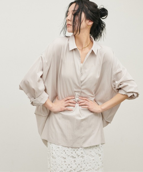 LARUTA(ラルータ)の「【LARUTA】スキッパー長袖シャツ(シャツ/ブラウス・レディース・ピンク/オフホワイト/グレイッシュベージュ/その他2/その他1/イエロー・FREE)」の3枚目の写真