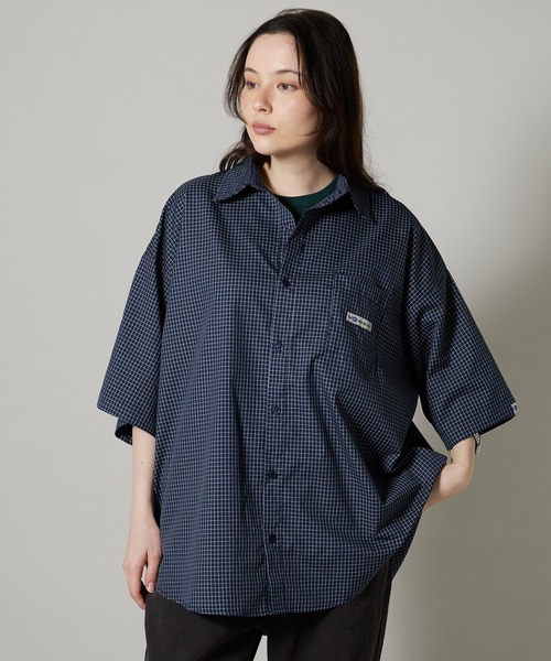OK YESTERDAY（オッケーイエスタデイ）の「OK YESTERDAY / オーケー イエスタデイ ショートスリーブ スタンダードシャツ / SHORT-SLEEVE STANDARD SHIRT 2026年 夏 夏服（シャツ/ブラウス・レディース・ホワイト/ブラック/ブルー/ブラック系その他/ネイビー・L/M）」の4枚目の写真