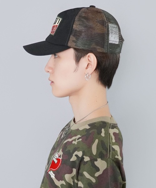 schott（ショット）の「【SCHOTT/ショット】1913ロゴワッペンメッシュキャップ/トラッカーキャップ（キャップ・メンズ・ブラック/ブラウン・ONESIZE）」の6枚目の写真