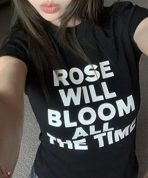 lilful（リルフル）の「【26年春夏新作】レタリングロゴ 半袖Tシャツ（Tシャツ/カットソー・レディース・ホワイト/ブラック・M/S）」の2枚目の写真