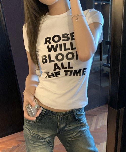 lilful（リルフル）の「【26年春夏新作】レタリングロゴ 半袖Tシャツ（Tシャツ/カットソー・レディース・ホワイト/ブラック・M/S）」の9枚目の写真