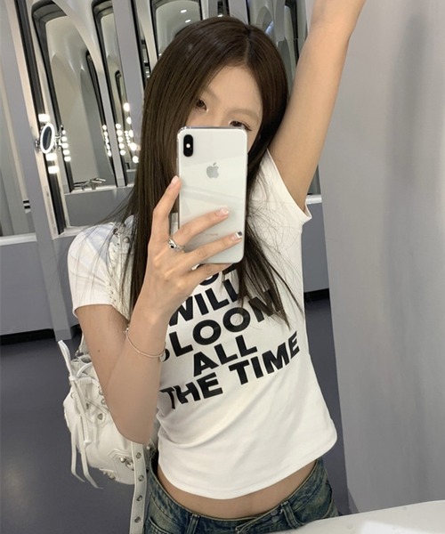 lilful（リルフル）の「【26年春夏新作】レタリングロゴ 半袖Tシャツ（Tシャツ/カットソー・レディース・ホワイト/ブラック・M/S）」の12枚目の写真