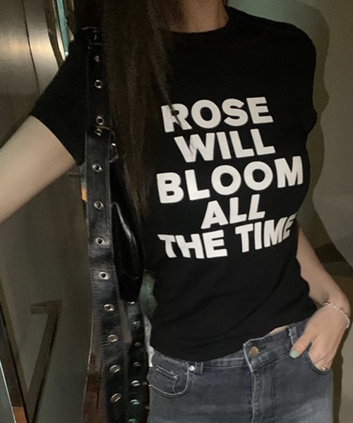 lilful（リルフル）の「【26年春夏新作】レタリングロゴ 半袖Tシャツ（Tシャツ/カットソー・レディース・ホワイト/ブラック・M/S）」の7枚目の写真