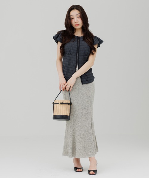 SENEE(セニー)の「front hook ruffle shoulder tops(フロントホックラッフルショルダートップス)(シャツ/ブラウス・レディース・チャコールグレー/アイボリー・FREE)」の20枚目の写真