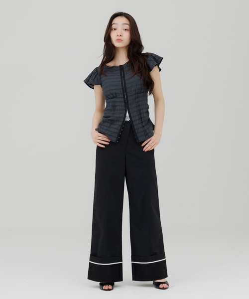 SENEE(セニー)の「front hook ruffle shoulder tops(フロントホックラッフルショルダートップス)(シャツ/ブラウス・レディース・チャコールグレー/アイボリー・FREE)」の14枚目の写真