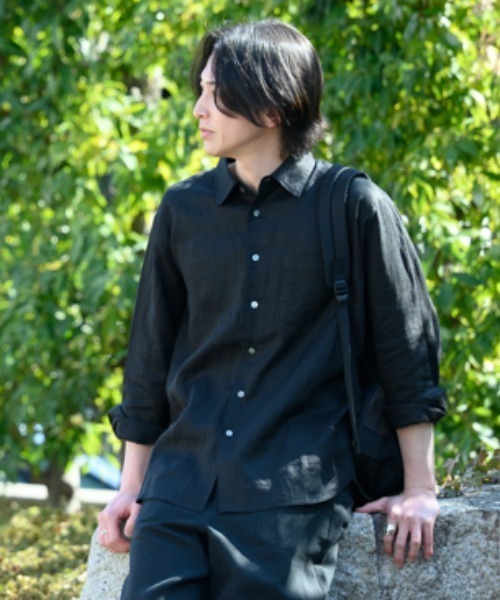 kuros'（クロス）の「【kuros'オリジナル】レギュラーカラーリネン長袖シャツ リネン100％ ユニセックス 日本製（シャツ/ブラウス・レディース・ホワイト/ブラック・SMALL/MEDIUM/LARGE/X-LARGE）」の2枚目の写真