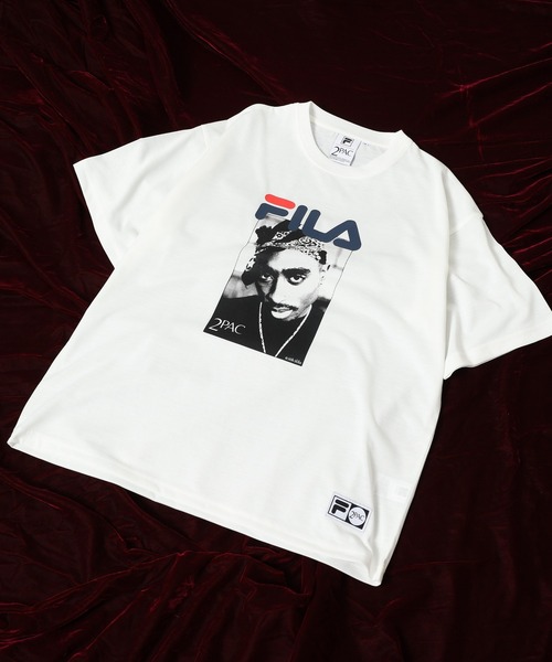 FILA HERITAGE(フィラヘリテージ)の「FILA HERITAGE 2PAC PHOTO TEE オーバーサイズTシャツ 半袖(Tシャツ/カットソー・メンズ・ホワイト系1/ホワイト/ネイビー/ブラック/ホワイト系/ネイビー系・XL/L/M)」の3枚目の写真