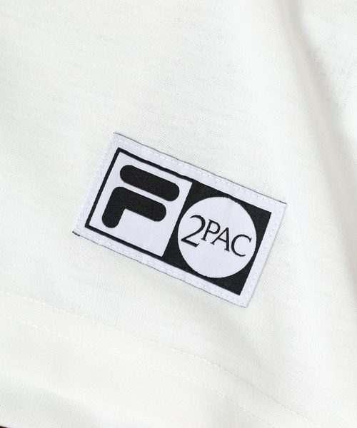 FILA HERITAGE(フィラヘリテージ)の「FILA HERITAGE 2PAC PHOTO TEE オーバーサイズTシャツ 半袖(Tシャツ/カットソー・メンズ・ホワイト系1/ホワイト/ネイビー/ブラック/ホワイト系/ネイビー系・XL/L/M)」の22枚目の写真