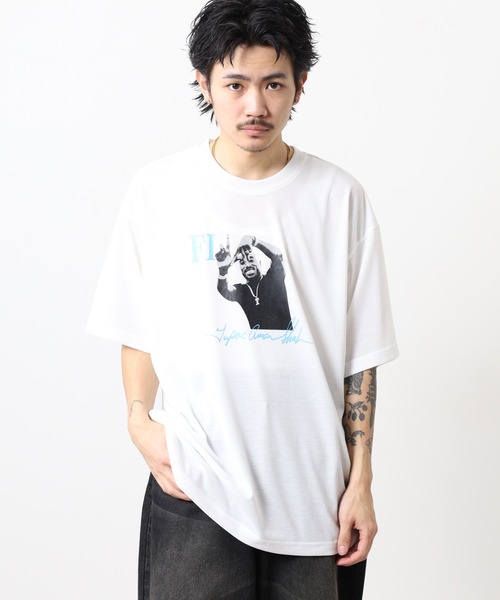 FILA HERITAGE(フィラヘリテージ)の「FILA HERITAGE 2PAC PHOTO TEE オーバーサイズTシャツ 半袖(Tシャツ/カットソー・メンズ・ホワイト系1/ホワイト/ネイビー/ブラック/ホワイト系/ネイビー系・XL/L/M)」の19枚目の写真