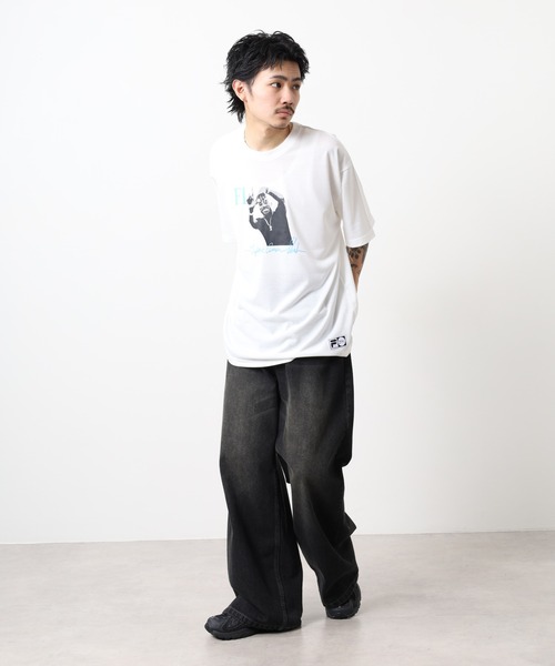 FILA HERITAGE(フィラヘリテージ)の「FILA HERITAGE 2PAC PHOTO TEE オーバーサイズTシャツ 半袖(Tシャツ/カットソー・メンズ・ホワイト系1/ホワイト/ネイビー/ブラック/ホワイト系/ネイビー系・XL/L/M)」の14枚目の写真