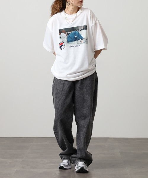 FILA HERITAGE(フィラヘリテージ)の「FILA HERITAGE 2PAC PHOTO TEE オーバーサイズTシャツ 半袖(Tシャツ/カットソー・メンズ・ホワイト系1/ホワイト/ネイビー/ブラック/ホワイト系/ネイビー系・XL/L/M)」の9枚目の写真