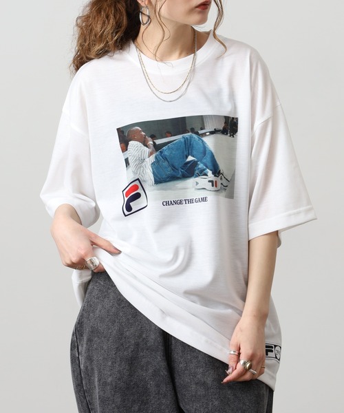 FILA HERITAGE(フィラヘリテージ)の「FILA HERITAGE 2PAC PHOTO TEE オーバーサイズTシャツ 半袖(Tシャツ/カットソー・メンズ・ホワイト系1/ホワイト/ネイビー/ブラック/ホワイト系/ネイビー系・XL/L/M)」の11枚目の写真