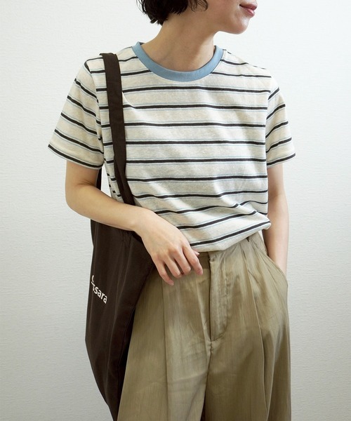 gossara(ゴサラ)の「【ラフに着映える】マルチボーダーTシャツ(Tシャツ/カットソー・レディース・グレー/アイボリー・FREE)」の1枚目の写真