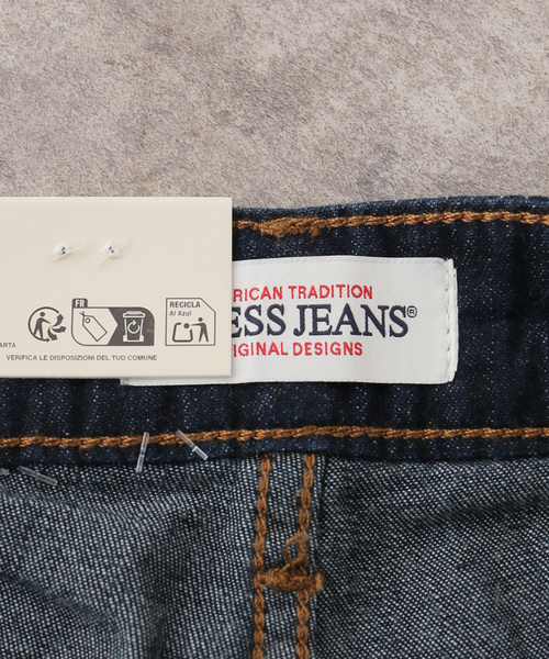GUESS JEANS(ゲスジーンズ)の「GUESS JEANS / ゲス ジーンズ CLASSIC PLEATED BERMUDA PANT(その他パンツ・レディース・ブラック・25/24)」の9枚目の写真
