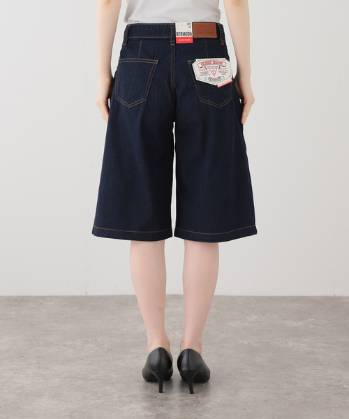 GUESS JEANS(ゲスジーンズ)の「GUESS JEANS / ゲス ジーンズ CLASSIC PLEATED BERMUDA PANT(その他パンツ・レディース・ブラック・25/24)」の14枚目の写真