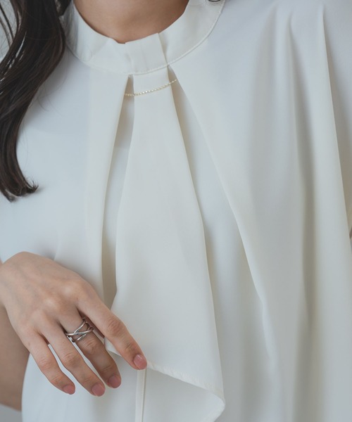 ANNA LUNA（アンナルナ）の「【ANNA LUNA】オフィスカジュアル にも◎ 上品に華やぐ 大人の 半袖 ボウタイ ブラウス（シャツ/ブラウス・レディース・ストライプ/ベージュ/オフホワイト・MEDIUM/SMALL/X-LARGE/LARGE）」の15枚目の写真