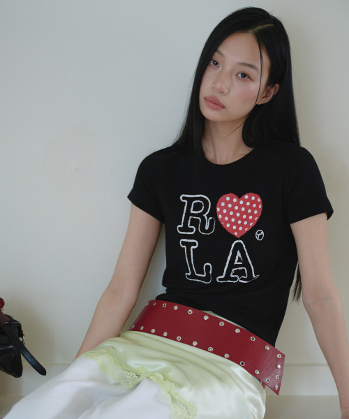 ROLAROLA(ロラロラ)の「I LOVE ROLA T-SHIRT BLACK(Tシャツ/カットソー・レディース・ブラック・SMALL/MEDIUM)」の2枚目の写真