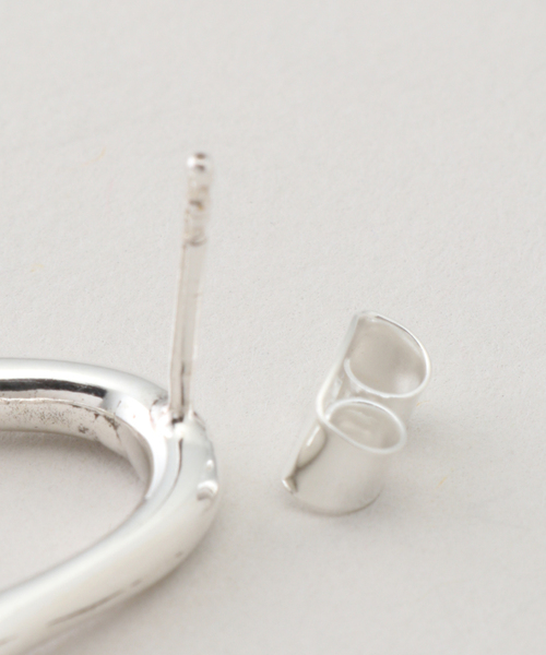 PHILIPPE AUDIBERT（フィリップ オーディベール）の「【PHILIPPE AUDIBERT】 Sparta earring S brass（ピアス（両耳用）・レディース・シルバー・FREE）」の7枚目の写真