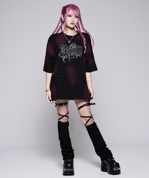 REFLEM（レフレム）の「『REFLEM/レフレム』顔料加工ダメージTシャツ/ハーフスリーブカットソー（Tシャツ/カットソー・レディース・ブラック×ホワイト/ブラック×レッド/グレー・FREE）」の11枚目の写真