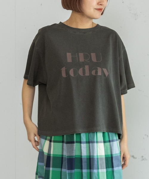 POU DOU DOU（プードゥドゥ）の「HRUクラッキングプリントTee（Tシャツ/カットソー・レディース・ダークグレー/ブルー/ライトイエロー・3）」の2枚目の写真