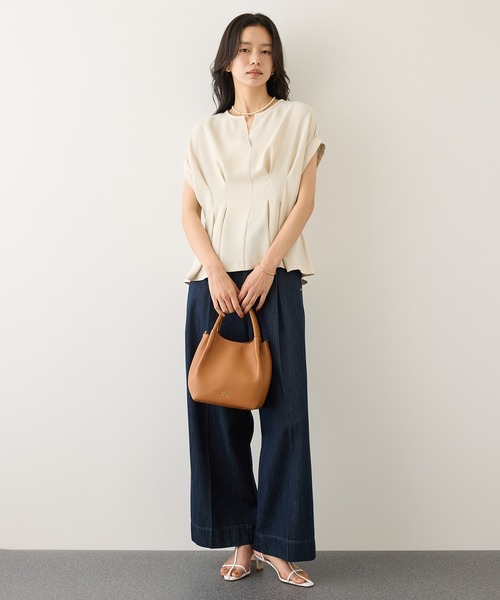 ROPE'(ロペ)の「コンフォートナロータックブラウス/UVカット・防シワ・接触冷感・吸水速乾・セットアップ対応・イージーケア(シャツ/ブラウス・レディース・ベージュ/ブラウン系その他・FREE)」の5枚目の写真