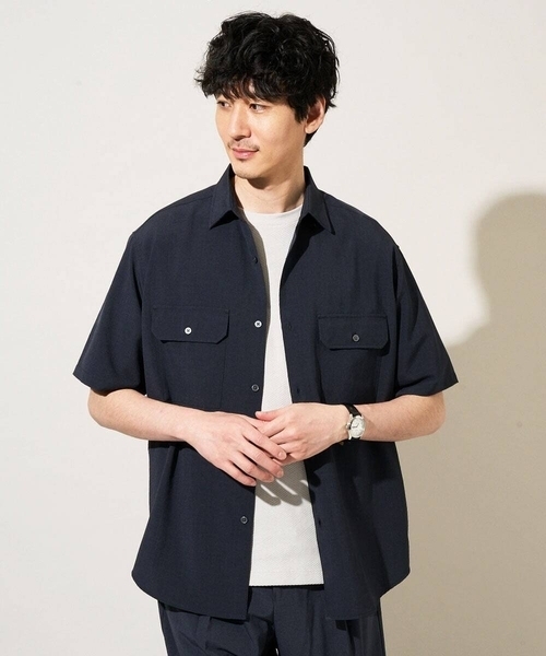 a.v.v（アーヴェヴェ）の「〈接触冷感 / 吸水速乾〉リライトＷポケットシャツ【UVカット / ストレッチ / イージーケア / 洗濯機で洗える】（シャツ/ブラウス・メンズ・ブルー/チャコールグレー・46/48/50）」の2枚目の写真