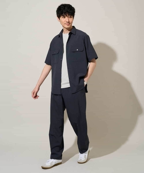 a.v.v（アーヴェヴェ）の「〈接触冷感 / 吸水速乾〉リライトＷポケットシャツ【UVカット / ストレッチ / イージーケア / 洗濯機で洗える】（シャツ/ブラウス・メンズ・ブルー/チャコールグレー・46/48/50）」の15枚目の写真
