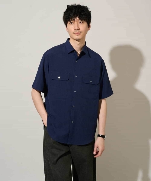 a.v.v（アーヴェヴェ）の「〈接触冷感 / 吸水速乾〉リライトＷポケットシャツ【UVカット / ストレッチ / イージーケア / 洗濯機で洗える】（シャツ/ブラウス・メンズ・ブルー/チャコールグレー・46/48/50）」の10枚目の写真
