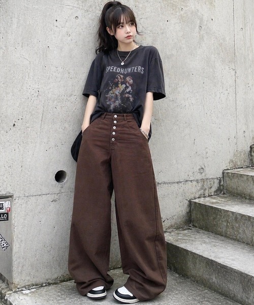 #MEMORY(メモリー)の「【MEMORY】サークルロゴ刺繍 ボタンフライ ワイドパンツ / Wide-leg pants with embroidered club logo and button fly(デニムパンツ・メンズ・ブラウン/ブラック・L/M/S)」の10枚目の写真