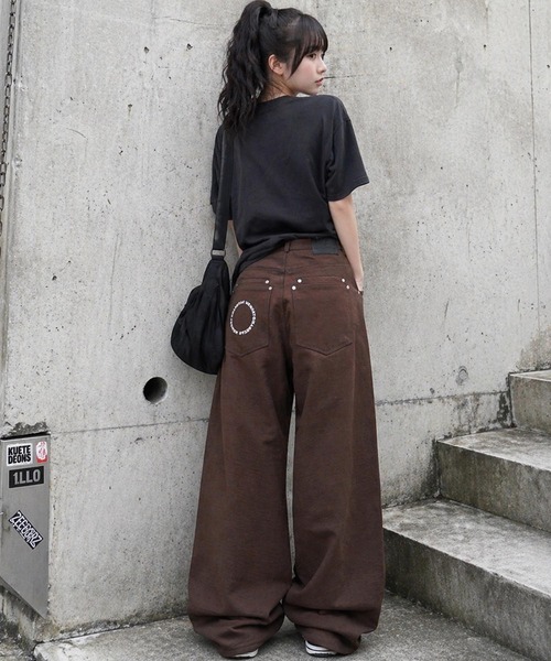 #MEMORY(メモリー)の「【MEMORY】サークルロゴ刺繍 ボタンフライ ワイドパンツ / Wide-leg pants with embroidered club logo and button fly(デニムパンツ・メンズ・ブラウン/ブラック・L/M/S)」の11枚目の写真