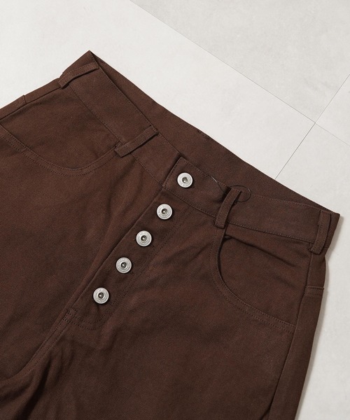 #MEMORY(メモリー)の「【MEMORY】サークルロゴ刺繍 ボタンフライ ワイドパンツ / Wide-leg pants with embroidered club logo and button fly(デニムパンツ・メンズ・ブラウン/ブラック・L/M/S)」の12枚目の写真