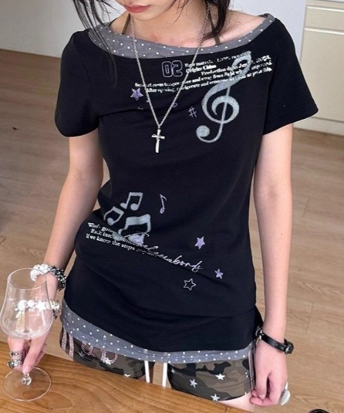 lilful(リルフル)の「【26年春夏新作】音符グラフィックフェイクレイヤードコンパクト半袖Tシャツ(Tシャツ/カットソー・レディース・ブラック・M/S)」の2枚目の写真