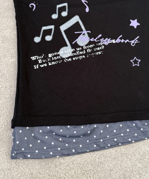 lilful(リルフル)の「【26年春夏新作】音符グラフィックフェイクレイヤードコンパクト半袖Tシャツ(Tシャツ/カットソー・レディース・ブラック・M/S)」の15枚目の写真
