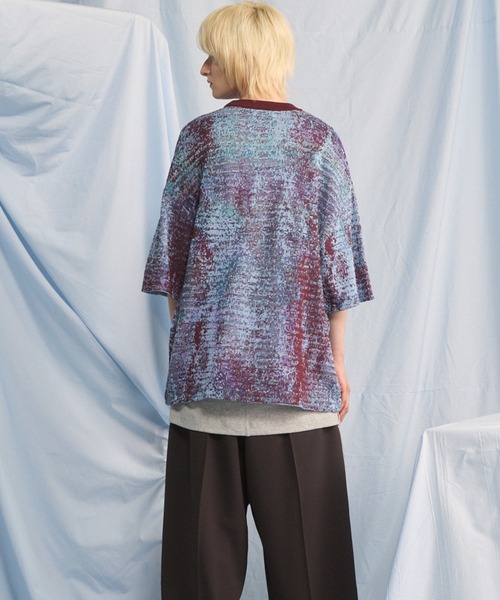 MAISON SPECIAL(メゾンスペシャル)の「《UNISEX》Dry KASURI Abstract Pattern Prime-Over Knit T-shirt/ドライカスリアブストラクトパターンプライムイムオーバーニットTシャツ【MAISON SPECIAL/メゾンスペシャル】(Tシャツ/カットソー・メンズ・ライトブルー/パープル・2/1/0)」の7枚目の写真