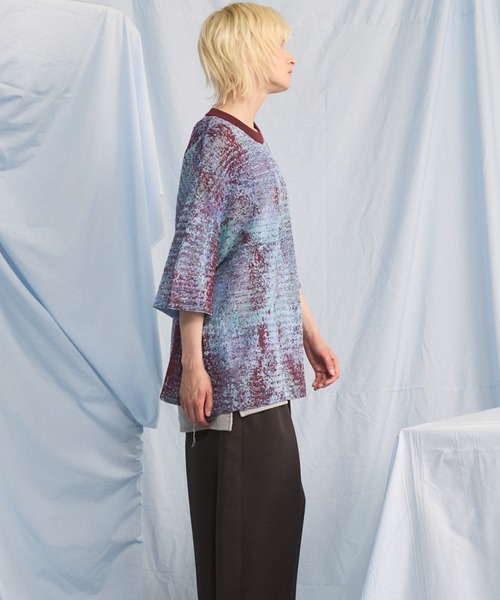 MAISON SPECIAL(メゾンスペシャル)の「《UNISEX》Dry KASURI Abstract Pattern Prime-Over Knit T-shirt/ドライカスリアブストラクトパターンプライムイムオーバーニットTシャツ【MAISON SPECIAL/メゾンスペシャル】(Tシャツ/カットソー・メンズ・ライトブルー/パープル・2/1/0)」の6枚目の写真