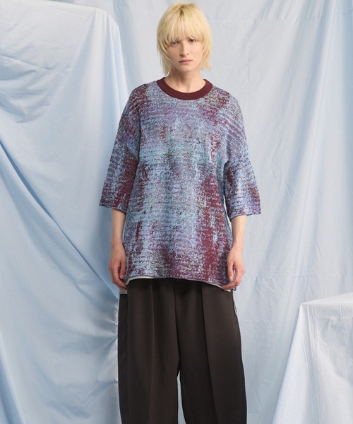 MAISON SPECIAL(メゾンスペシャル)の「《UNISEX》Dry KASURI Abstract Pattern Prime-Over Knit T-shirt/ドライカスリアブストラクトパターンプライムイムオーバーニットTシャツ【MAISON SPECIAL/メゾンスペシャル】(Tシャツ/カットソー・メンズ・ライトブルー/パープル・2/1/0)」の5枚目の写真