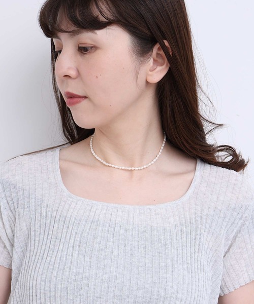 fig Ｌondon（フィグロンドン）の「_petit pearl necklace（ネックレス・レディース・ホワイト・FREE）」の2枚目の写真