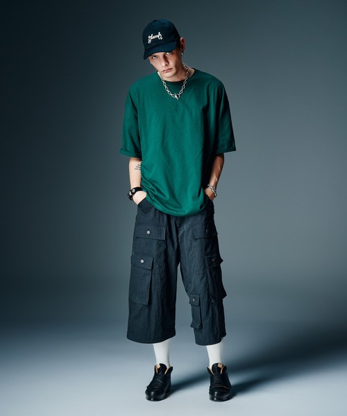glamb(グラム)の「Oversized Ticket Tag T-shirt / オーバーサイズチケットタグTシャツ(Tシャツ/カットソー・メンズ・ブラック/ホワイト/グリーン・S/M/L)」の9枚目の写真